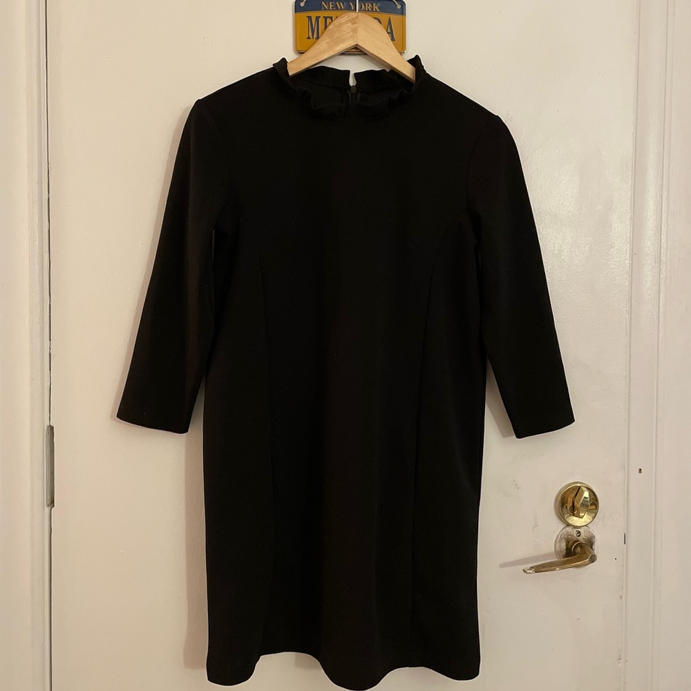 Black shift dress size M